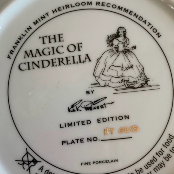 The Magic of Cinderella Limited Edition Plate - Picture 5 of 5